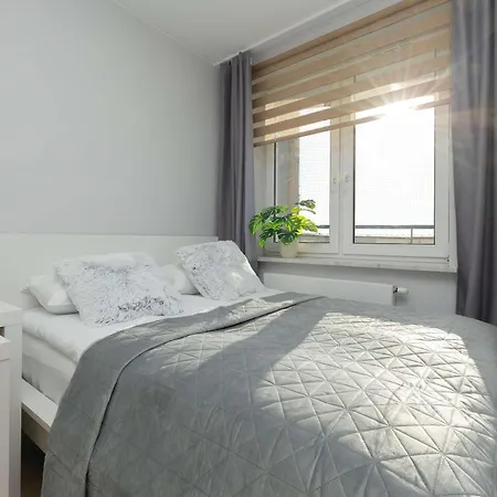 شقة Bright With A Balcony Offering A Panoramic View Of The