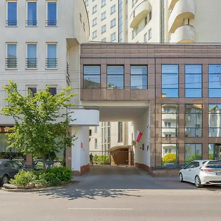 아파트 Bright With A Balcony Offering A Panoramic View Of The *