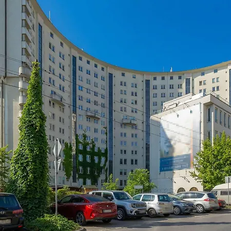 아파트 Bright With A Balcony Offering A Panoramic View Of The *